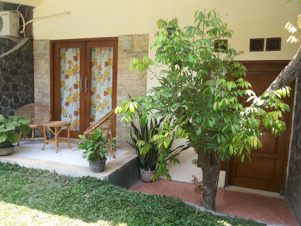 Beto Guesthouse Kalasan Exterior foto